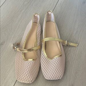 Elegant Gold and Cream Flat Maryjane’s Women's Shoes 8